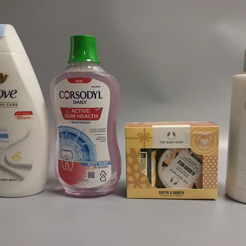LOT OF APPROXIMATELY 20 COSMETICS ITEMS TO INCLUDE SOOTHING CARE , GUM HEALTH PRODUCTS , THE WHITE COMPANY BODY CREAM , ETC