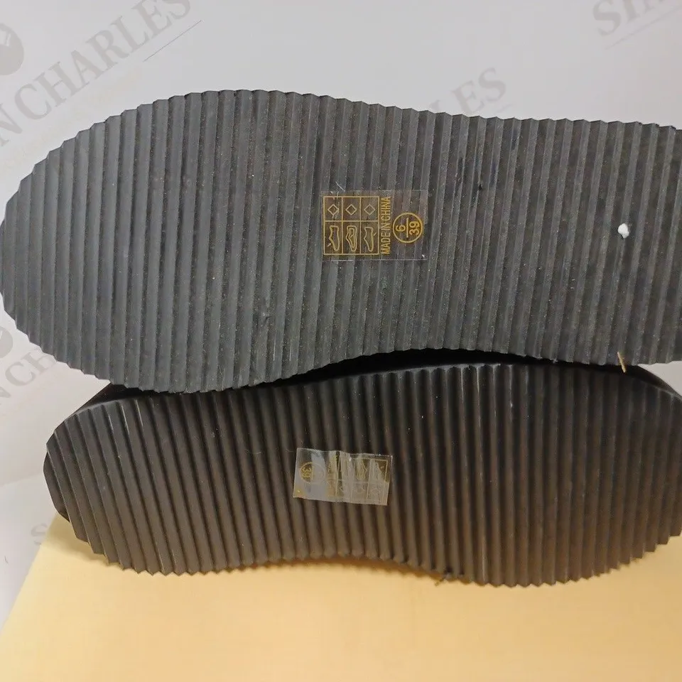 KOI VEGAN POTHOS PINK HEART WAVE PLATFORM SHOES - SIZE 6