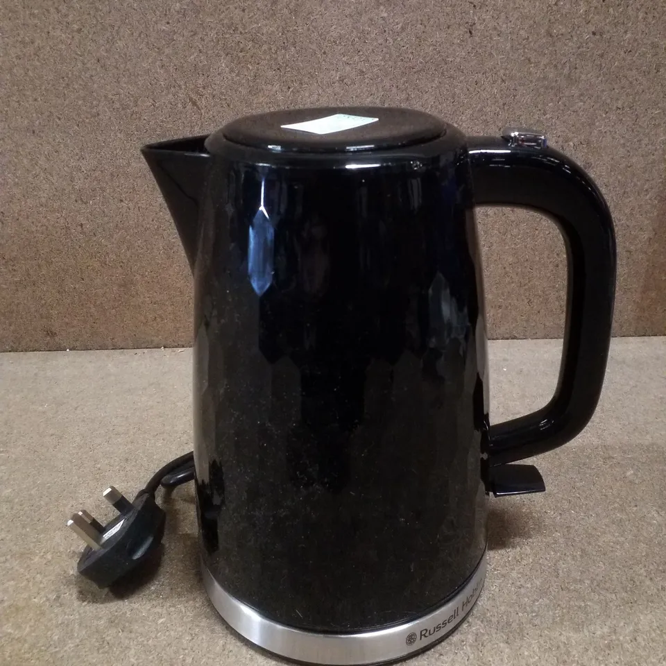 BOXED RUSSELL HOBBS HONEYCOMB KETTLE - BLACK