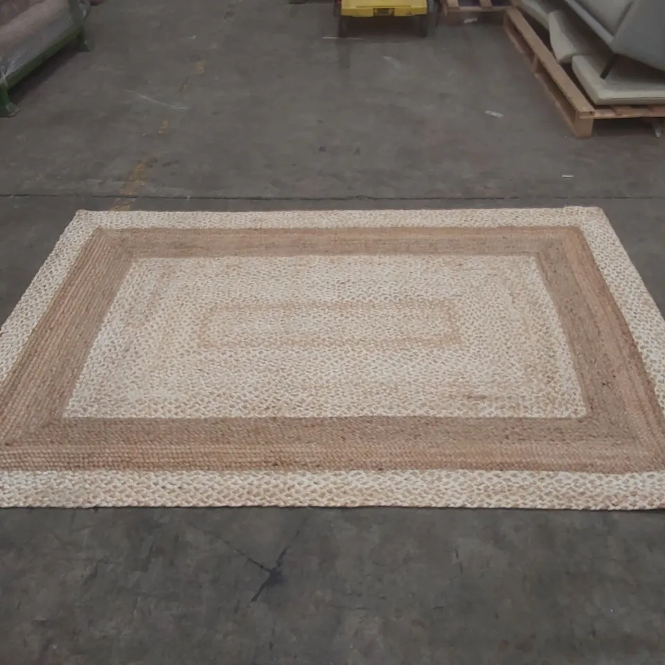 QUALITY DESIGNER AREA RUG - APPROXIMATELY 230 x 160cm