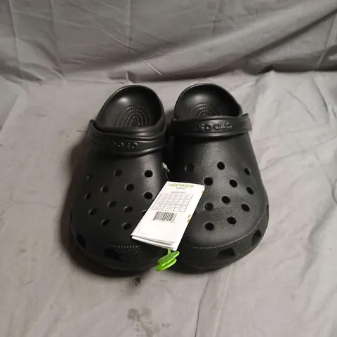 CROCS CLASSIC BLACK CLOG WITH HEEL STRAP - SIZE UK M12