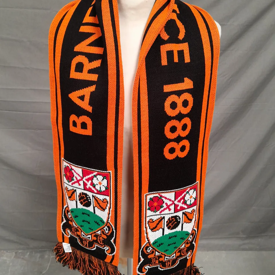 BARNET FOOTBALL CLUB SCARF IN ORANGE ONE SIZE 