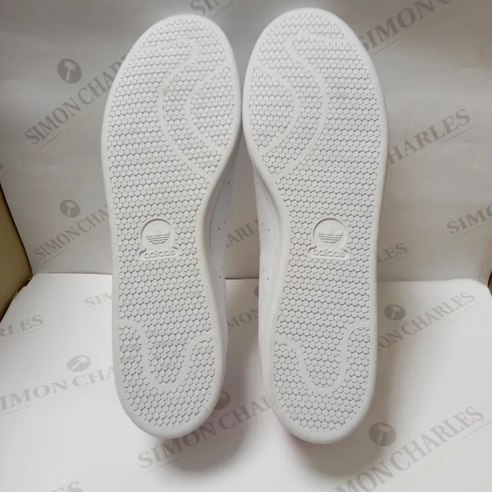ADIDAS ORIGINAL STAN SMITH TRAINER SIZE 20 