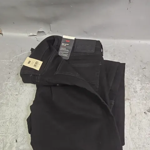 LEVI'S 512 SLIM TAPER JEANS IN BLACK SIZE 32X32
