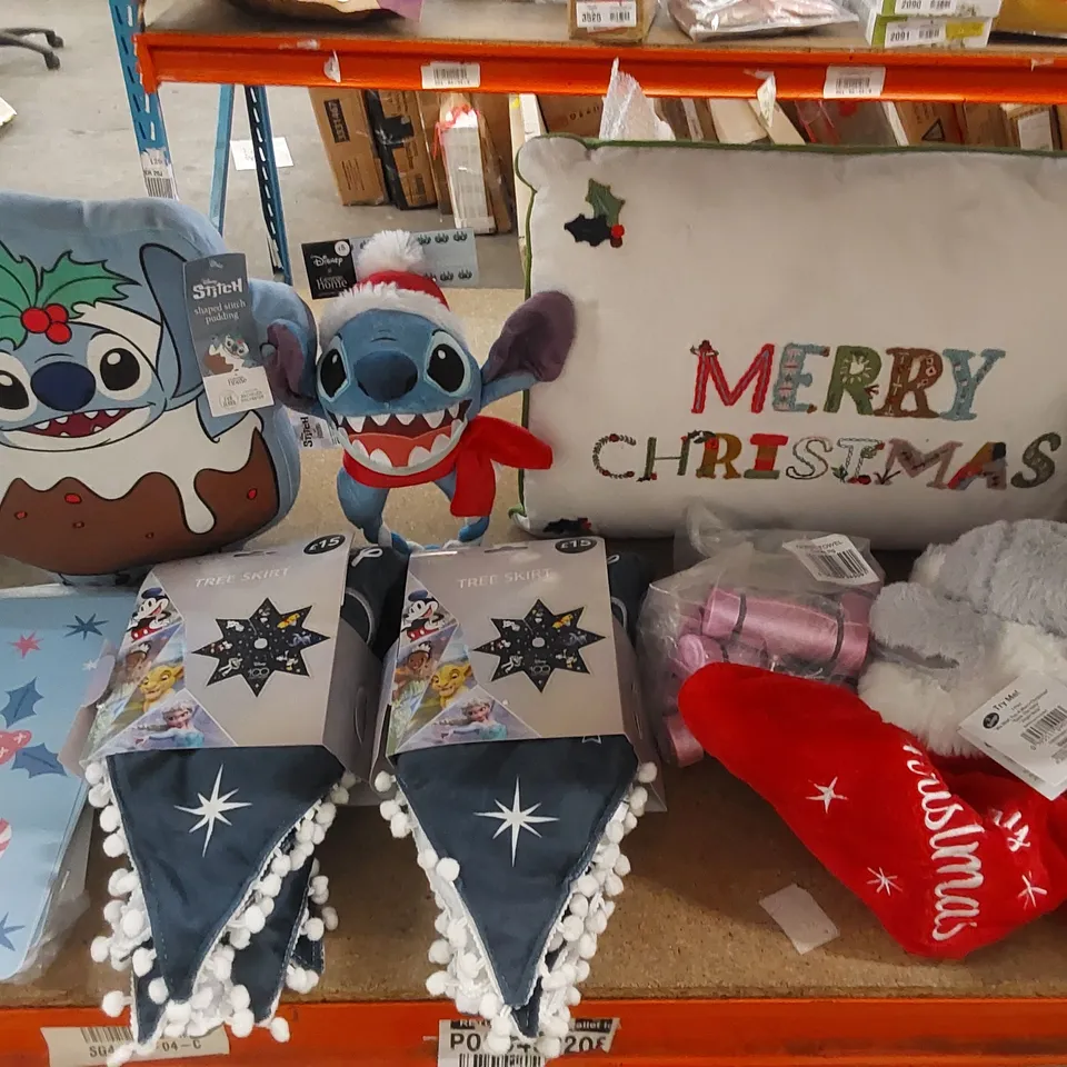 LARGE ASSORTMENT OF CHRISTMAS PRODUCTS TO INCLUDE; CANDLES, STOCKINGS, TREE SKIRTS, CUSHIONS ETC