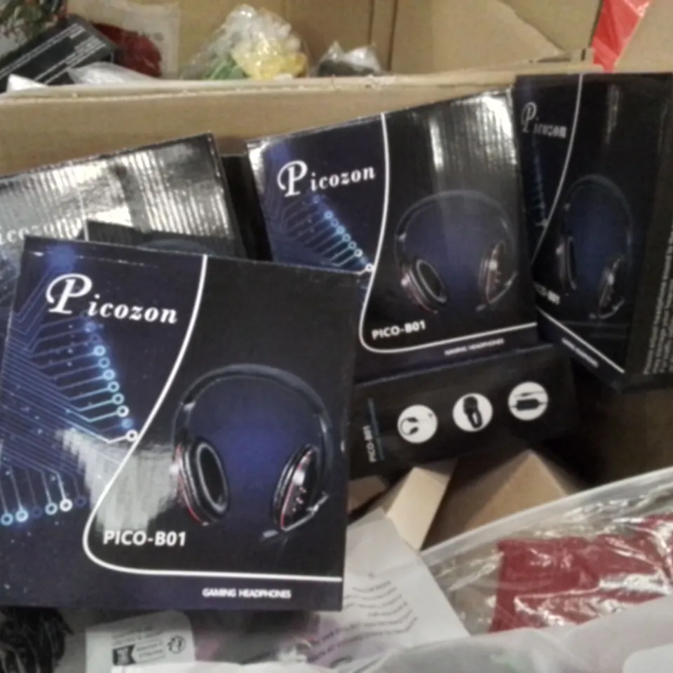 PALLET OF ASSORTED HOUSEHOLD ITEMS TO INCLUDE GAMING HEADSET, ARTIFICIAL FLOWERS AND PET CLOTHING
