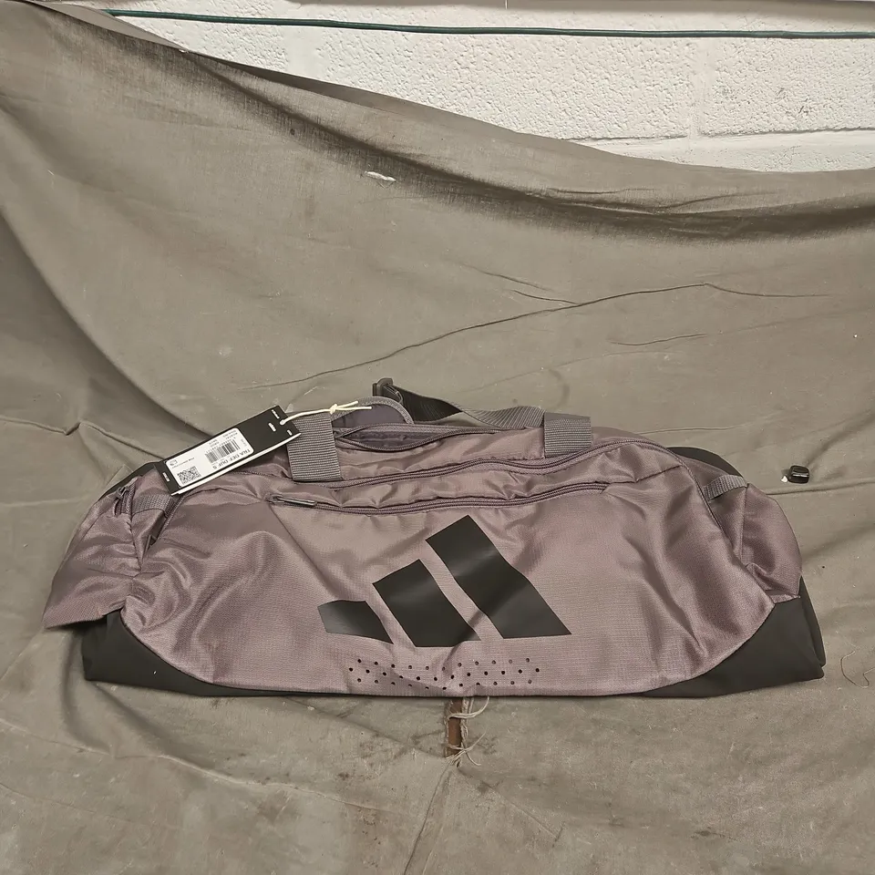 ADIDAS GREY/BLACK SPORTS/TRAVEL BAG WITH TAGS