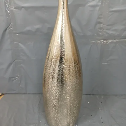 LARGE BRUSH EFFECT VASE IN CHROME COLOUR