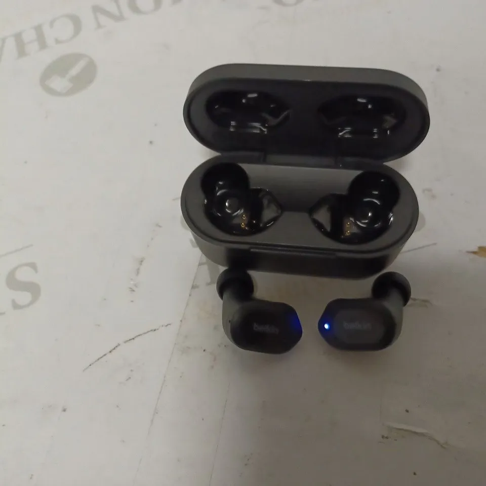 BELKIN EARBUDS BLACK