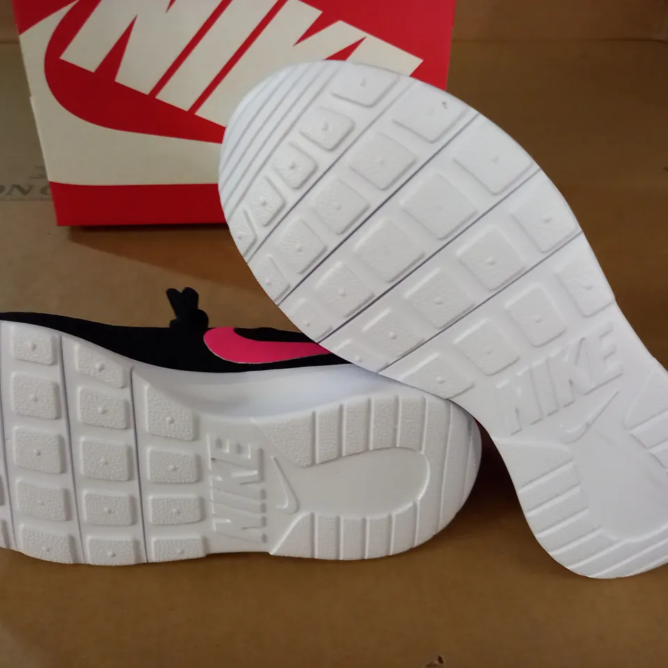 PAIR OF NIKE TANJUN KIDS TRAINERS - UK 1.5