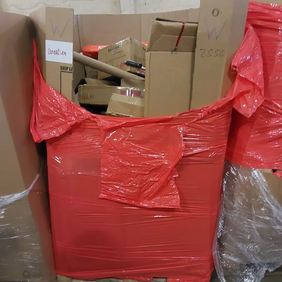PALLET TO CONTAIN ASSORTED HOUSEHOLD ITEMS AND CONSUMER PRODUCTS. INCLUDING AIR FRYER, BLIND, BOXED FURNITURE ETC