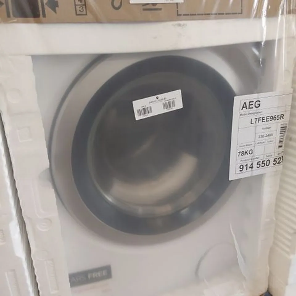 AEG SERIES 7000 PRO STEAM 9KG WASHING MACHINE MODEL L7FEE965R RRP £767