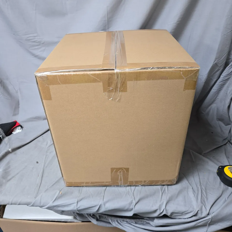 GREY PLASTIC PLANTER POT WITH ACCESSORIES – MY GARDEN STORIES CASA FLORA (GARDEN DECOR)