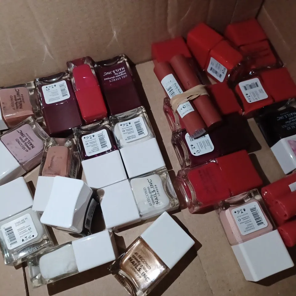 LOT OF APPROX 20 ASSORTED BEAUTY PRODUCTS TO INCLUDE INC. REDIBLE LIP LACQUER TINT #FRUITY FEELS, NAILS INC. SPEEDY GLOSS, INC. REDIBLE LIP LACQUER TINT #SLOW JAMZ, ETC 