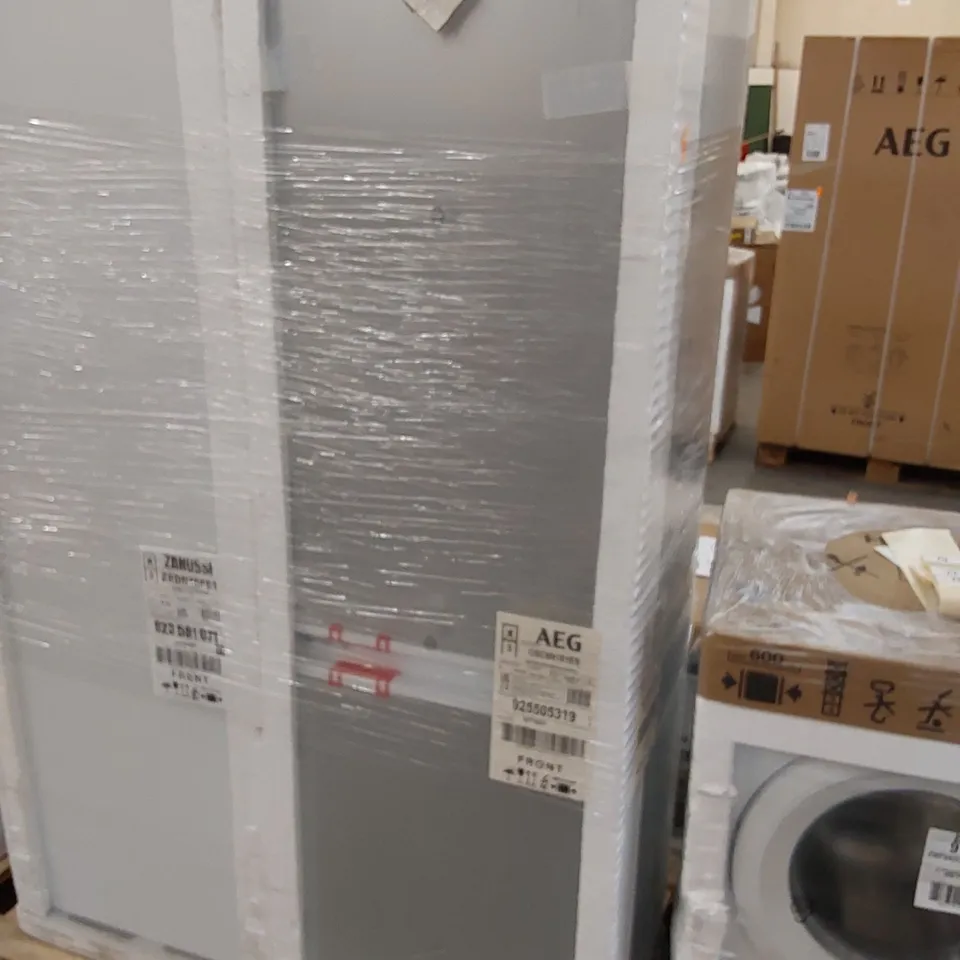 AEG TWINTECH OSC6N181ES 6000 INTEGRATED 70/30 FRIDGE FREEZER - SLIDING HINGE RRP £584
