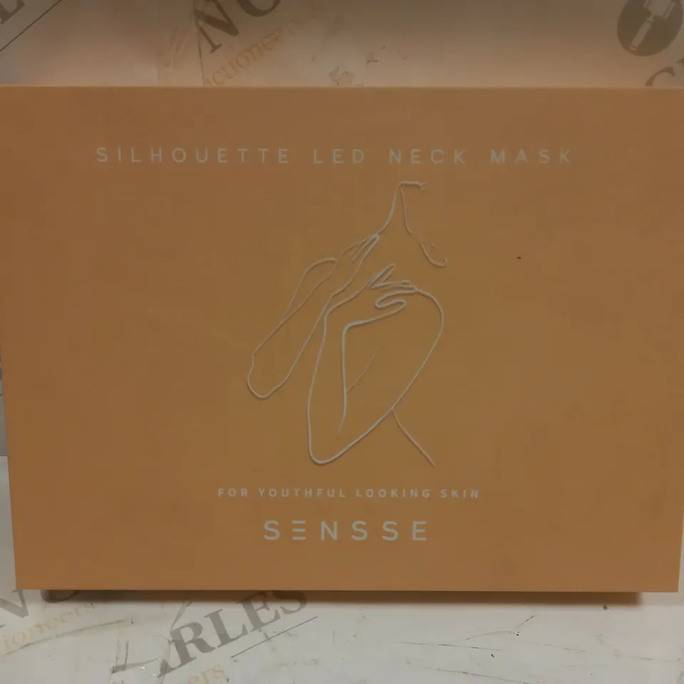 BOXED SENSSE SILHOUETTE LED NECK MASK