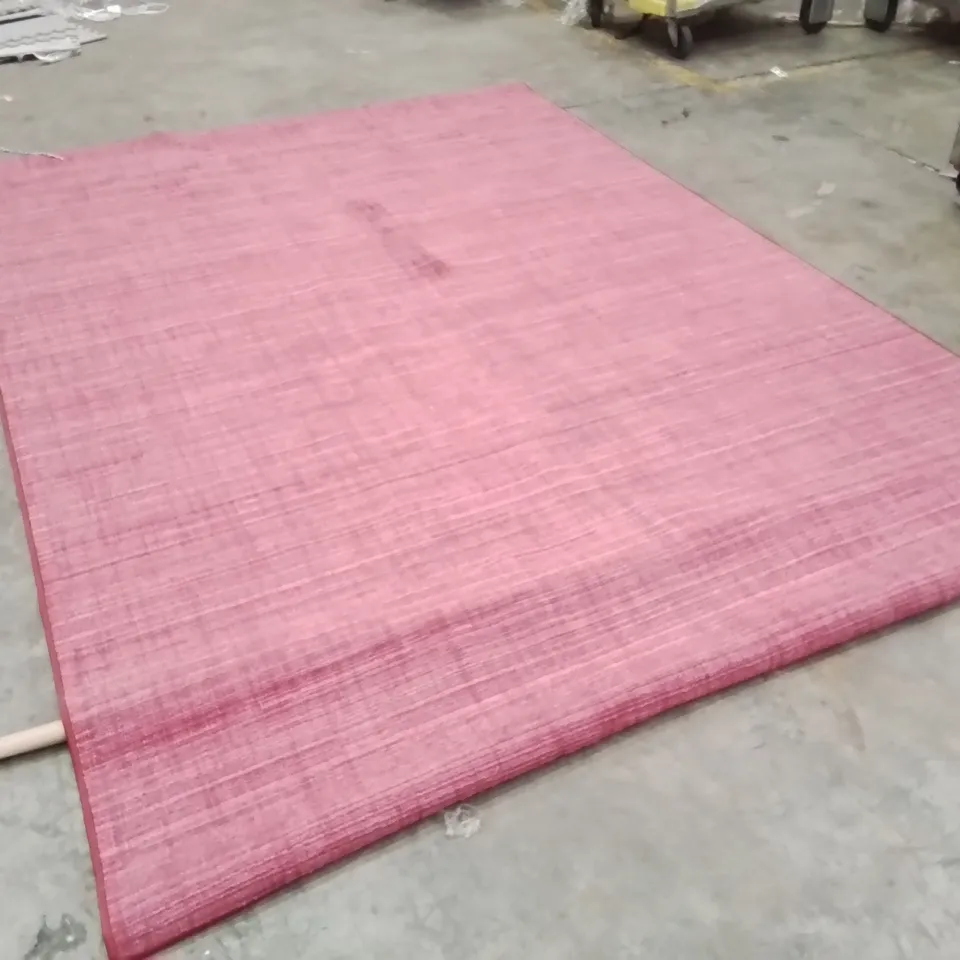 QUALITY DESIGNER AREA RUG - APPROXIMATELY 290X200CM