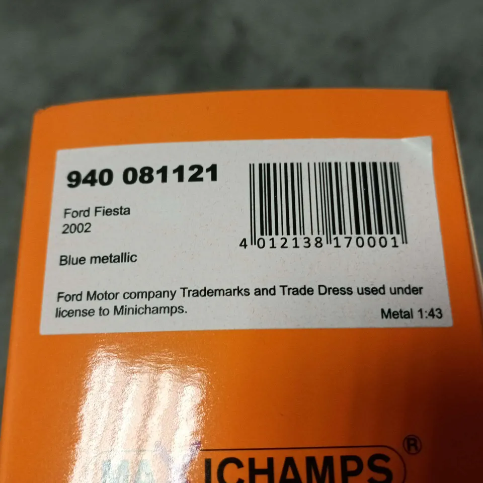 MINICHAMPS 1:43 FORD FIESTA 2002 BLUE METALLIC DIE-CAST MODEL CAR