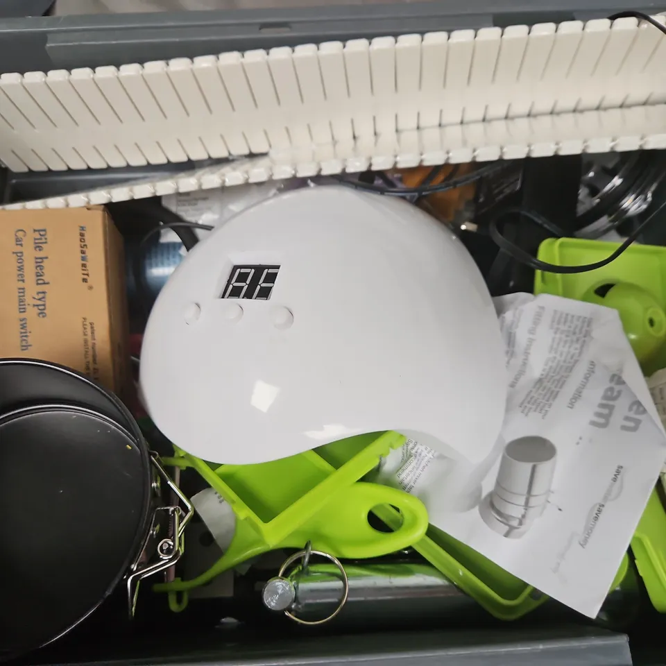 APPROXIMATELY 15 ASSORTED ITEMS TO INCLUDE CAR POWER MAIN SWITCH, KITCHEN STREAM, BINGO DABBER, ETC