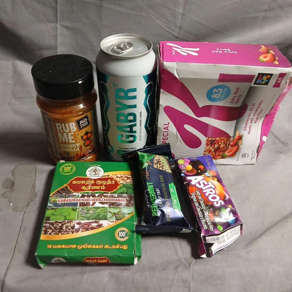 APPROXIMATELY 10 ASSORTED FOOD ITEMS TO INCLUDE - CADBURYS, SPECIAL K AND PROTEIN BARS