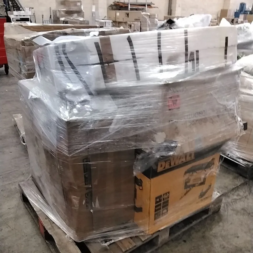 PALLET OF APPROXIMATELY 5 UNPROCESSED RAW RETURN HOUSEHOLD AND ELECTRICAL GOODS TO INCLUDE;