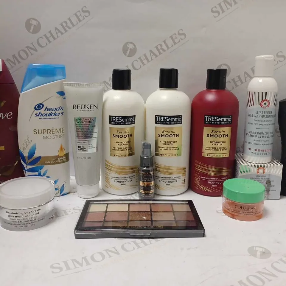 LOT OF APPROX 10 ASSORTED BEAUTY PRODUCTS TO INCLUDE REDKEN LEAVE-IN TREATMENT, DOVE BODY WASH, TRESEMME CONDITIONER, ETC 
