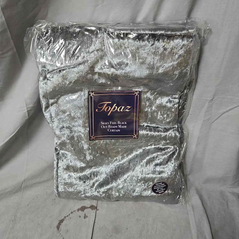 BOX OF APPROXIMATELY 8 X TOPAZ EYELET CURTAINS – SILKY FEEL BLACKOUT, FULLY LINED, 46 X 54 INCHES (117 CM X 137 CM)