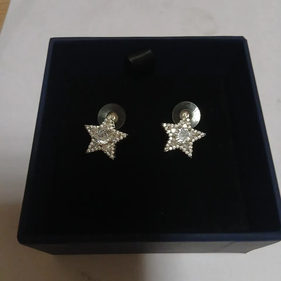 BUTLER & WILSON SPARKLING STAR EARRINGS 