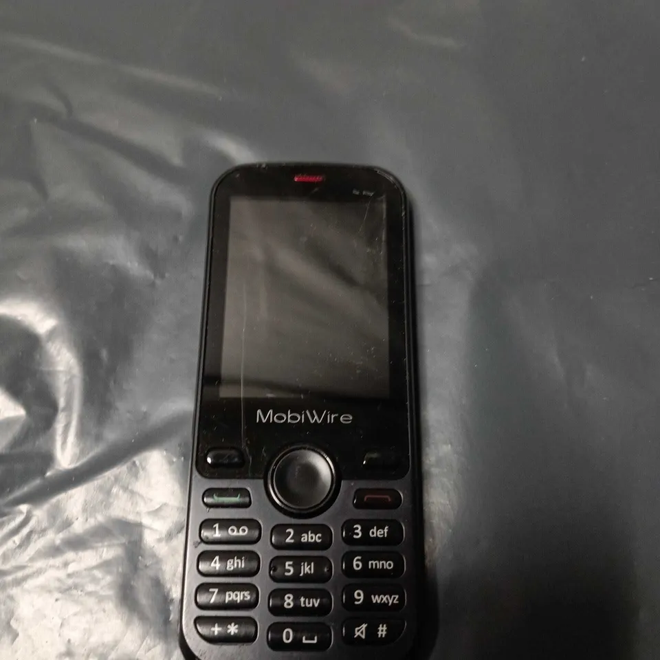 MOBIWIRE MOBILE PHONE – WITH KEYPAD 