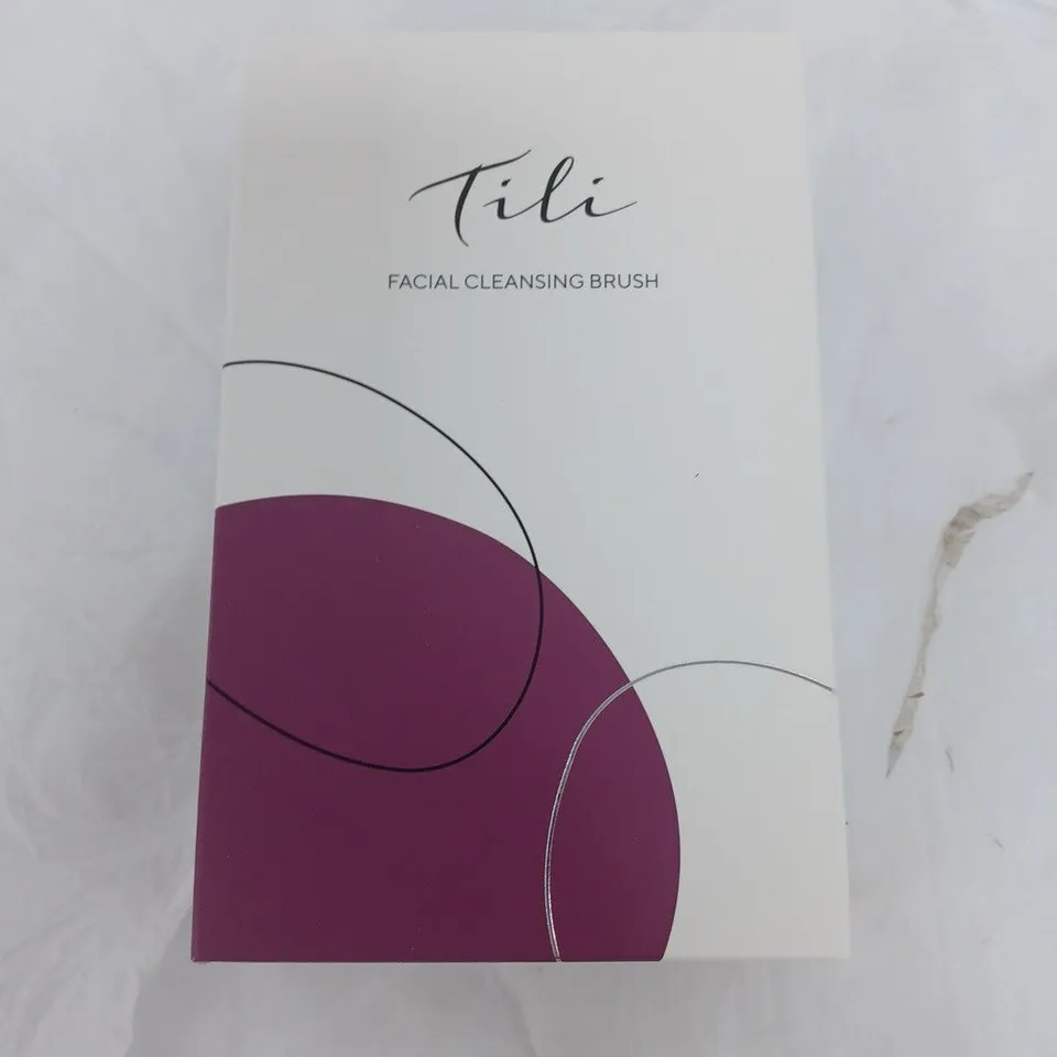 BOXED TILI FACIAL CLEANSING BRUSH