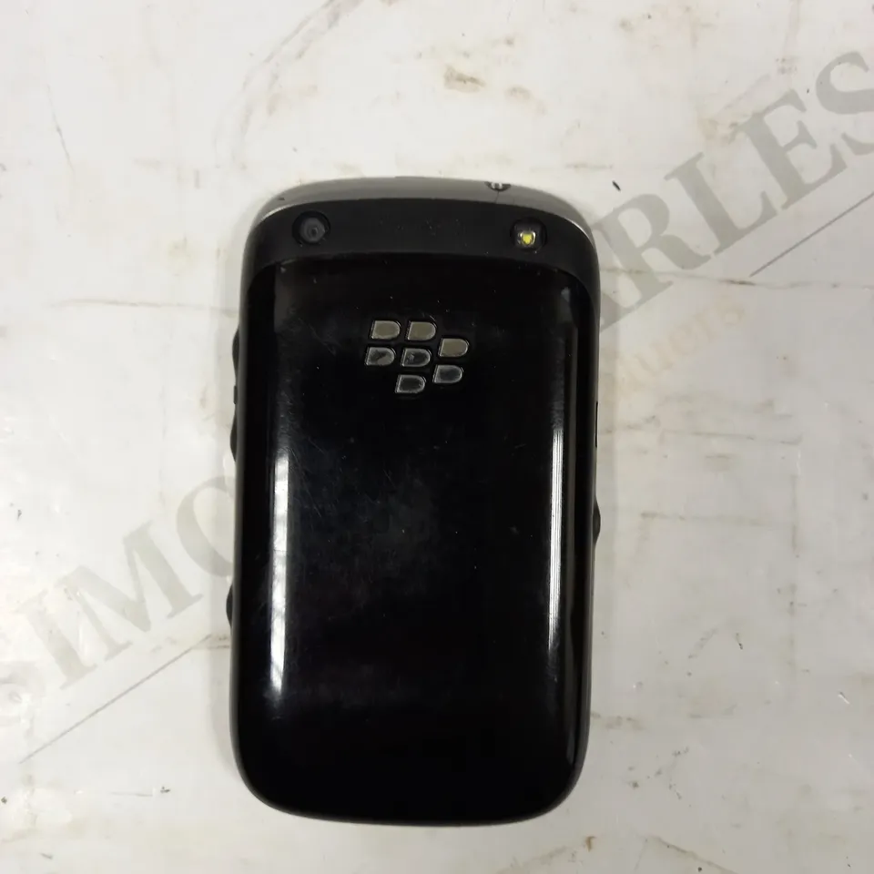BLACKBERRY 9320 MOBILE PHONE 
