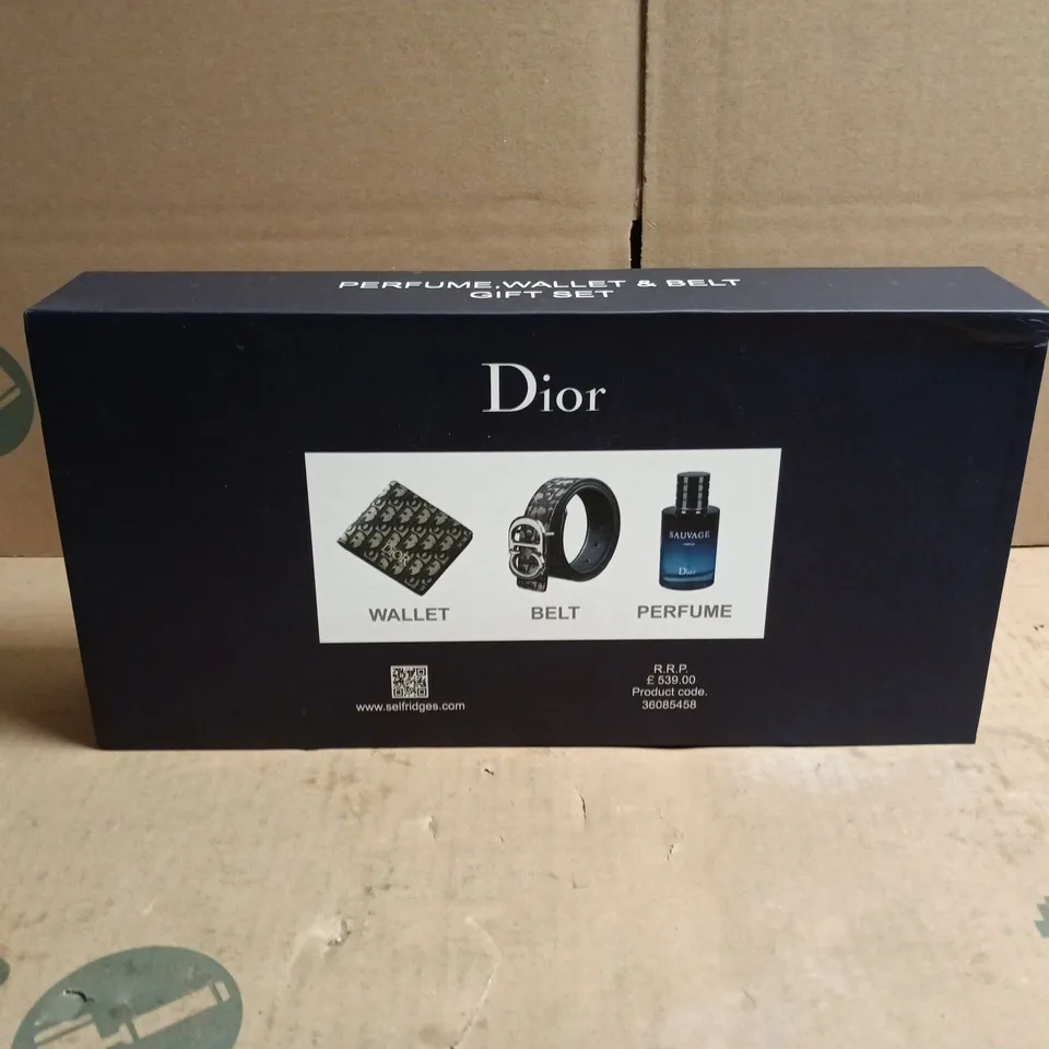 DIOR PERFUME/WALLET/BELT GIFT SET BOXED (SAUVAGE) RRP £539