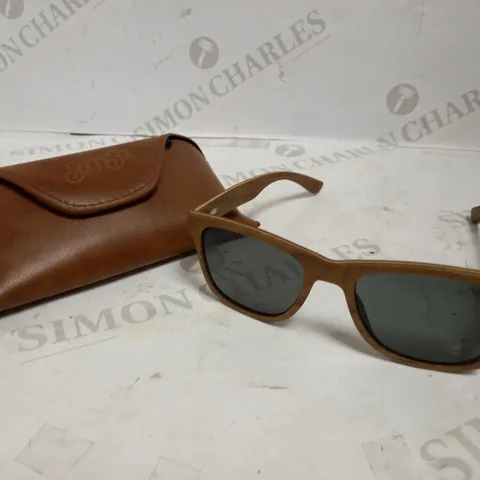 SIXTY SIX WOOD FRAME SUNGLASSES
