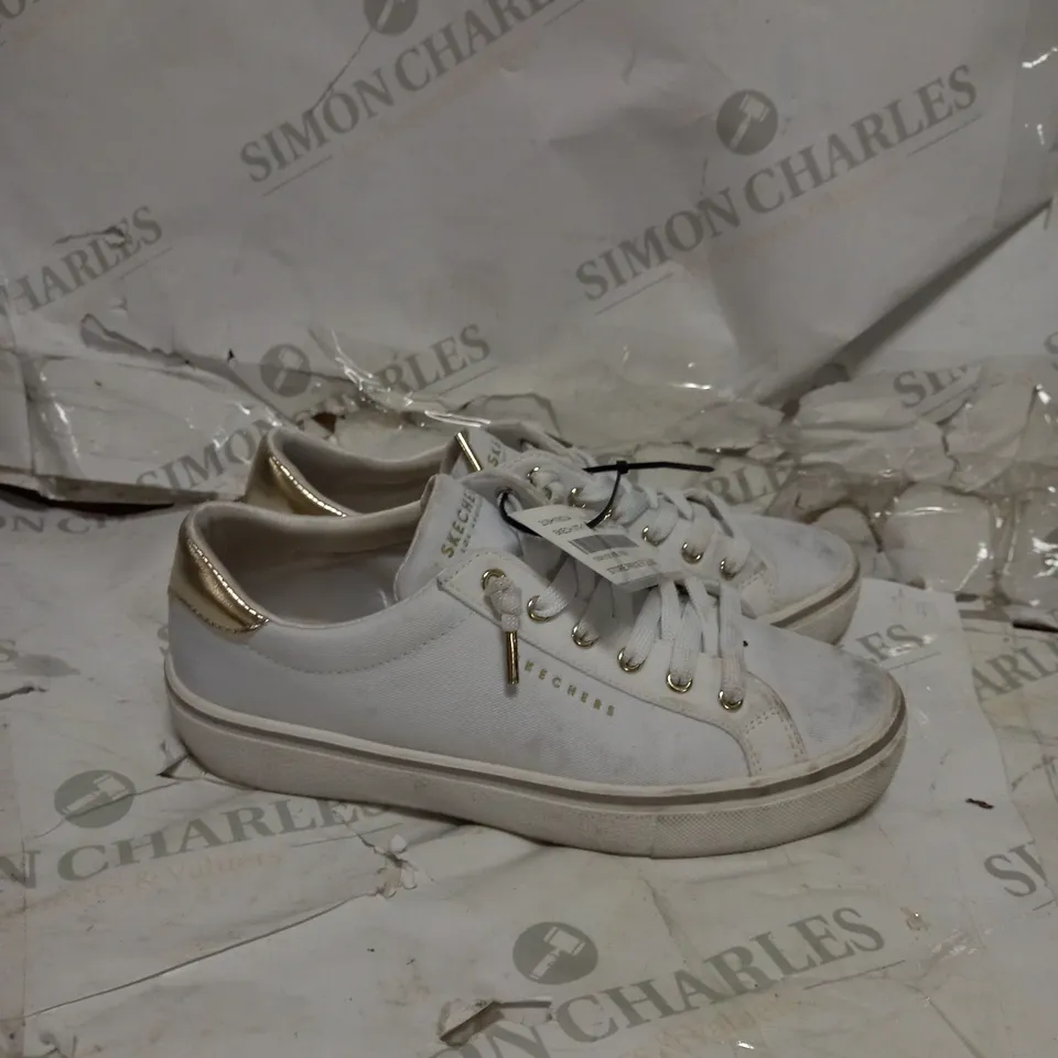 PAIR OF SKECHERS STRETCH LACE WHITE TRAINERS - SIZE 4.5