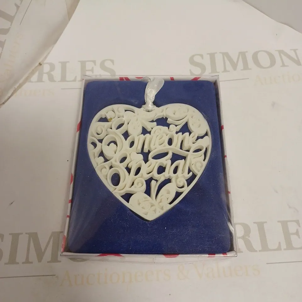 SOMEONE SPECIAL HANGING SIGN SET OF 9