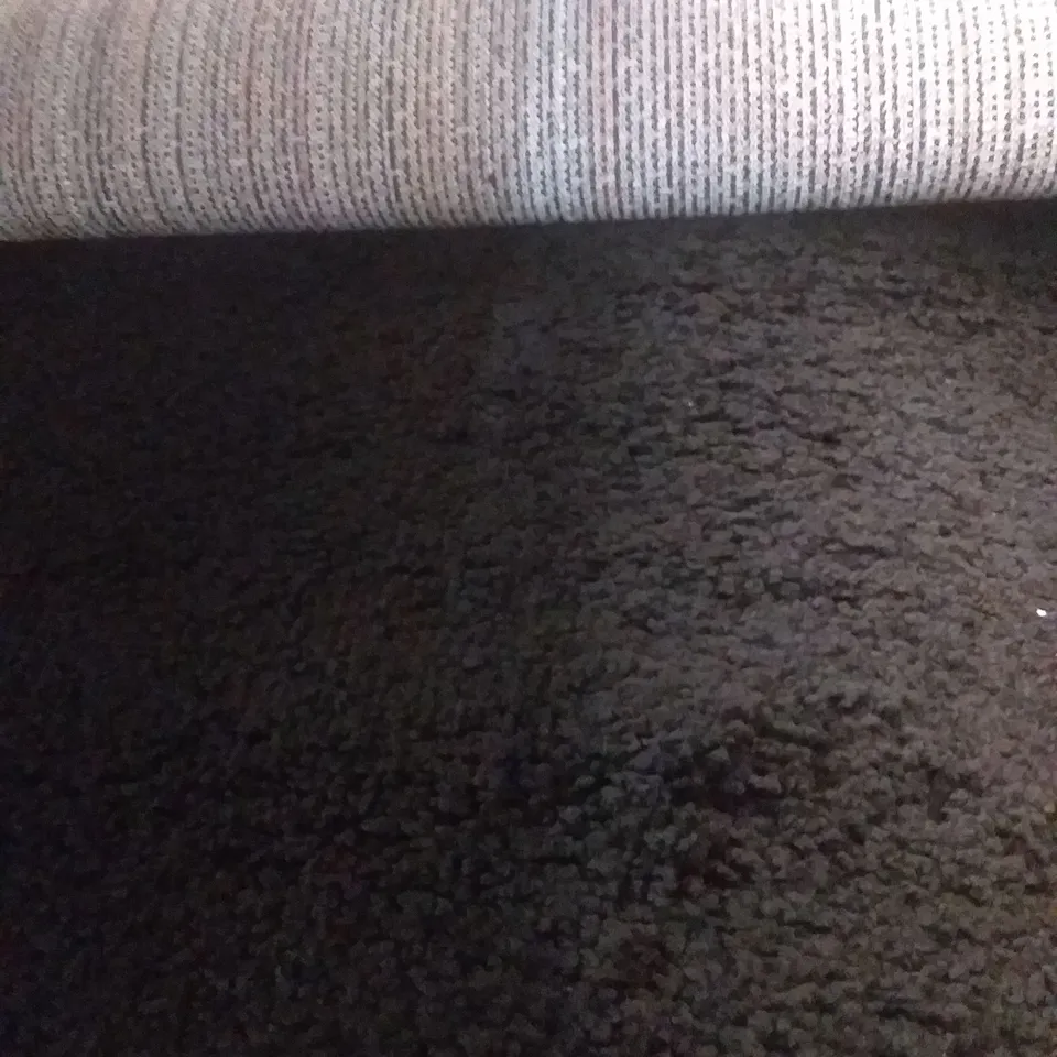 DEEP PILE SHAGGY RUG - 160 X 230CM