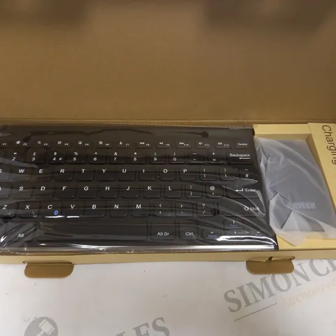 ARTECK BLUETOOTH KEYBOARD & MOUSE COMBO
