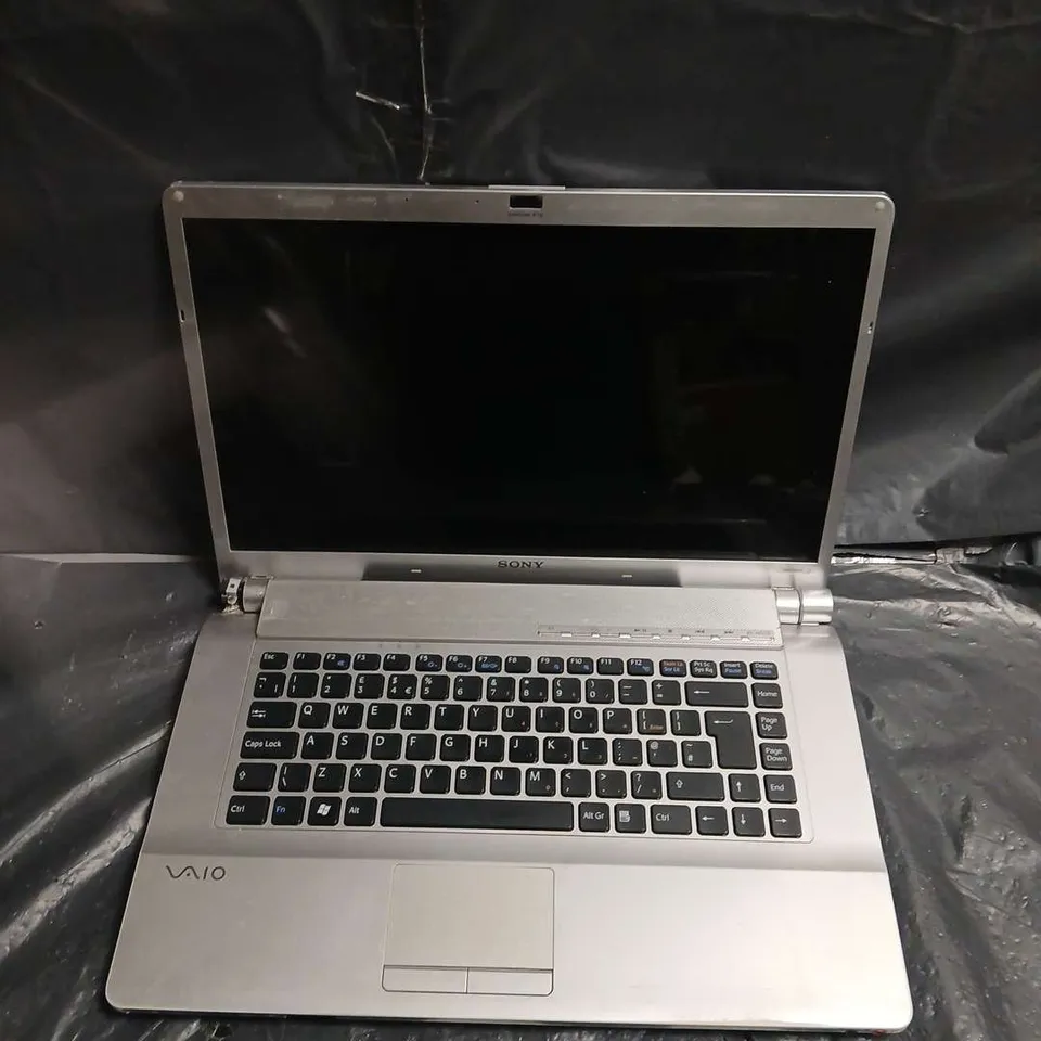 SONY VAIO LAPTOP – SILVER/BLACK, PCG-3D