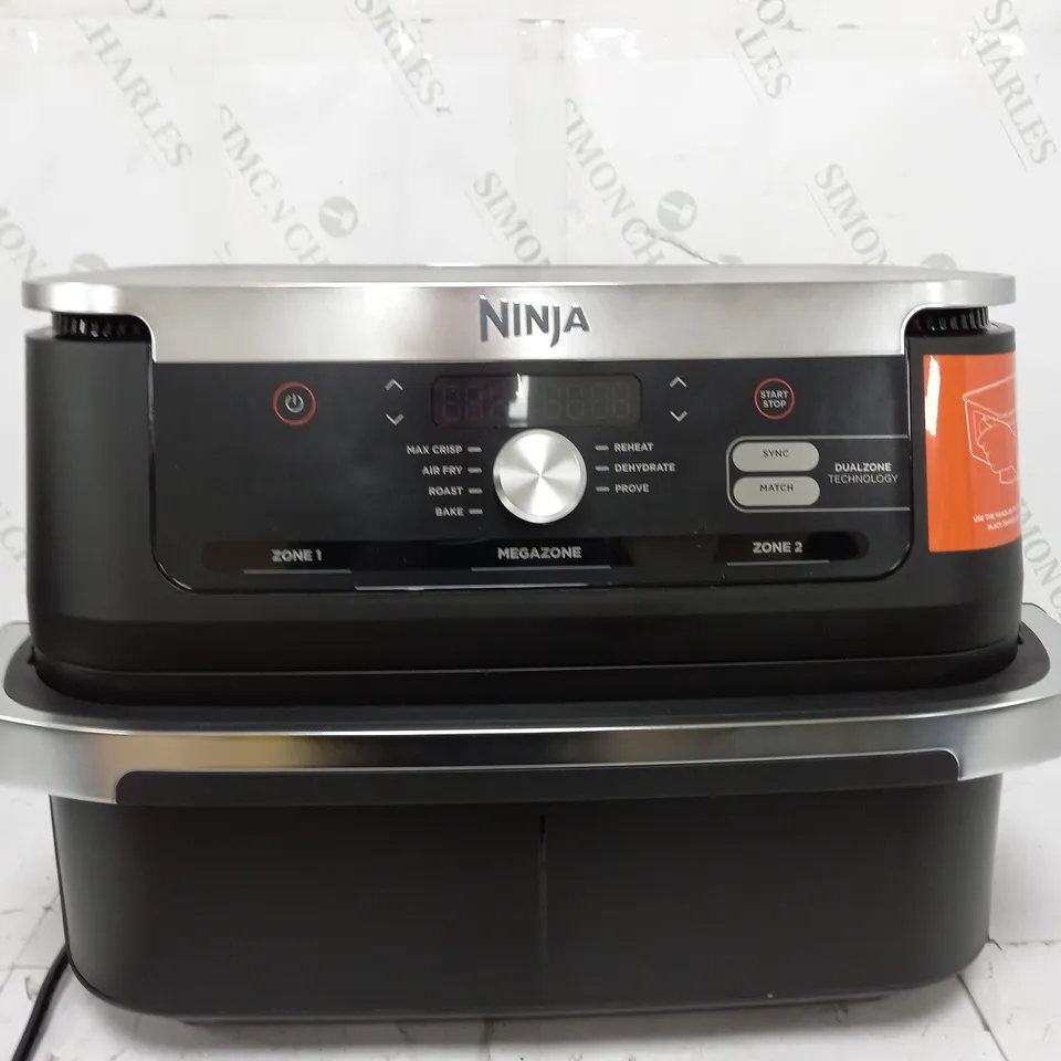 BOXED NINJA 10.4L FOODI FLEXDRAWER DUAL AIR FRYER IN BLACK AF500UK