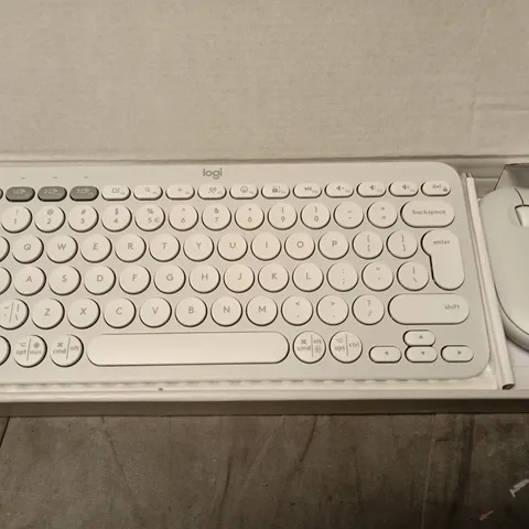 LOGITECH PEBBLE 2 COMBO KEYBOARD & MOUSE SET