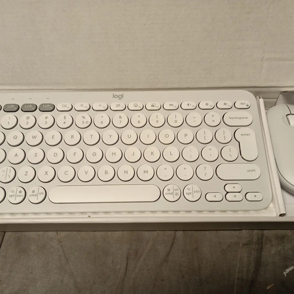 LOGITECH PEBBLE 2 COMBO KEYBOARD & MOUSE SET 