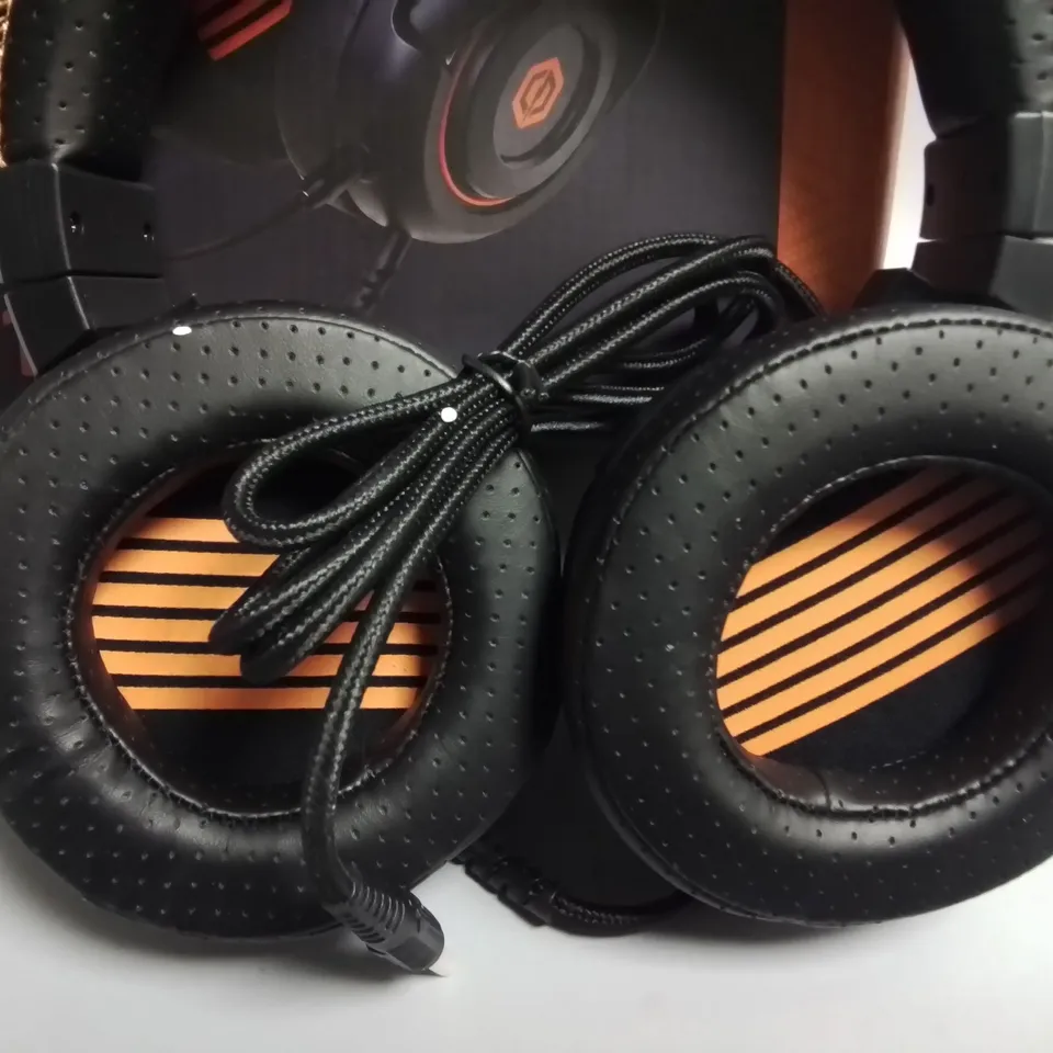 CYBERPOWERPC PLAY READY WIRED HEADSET 