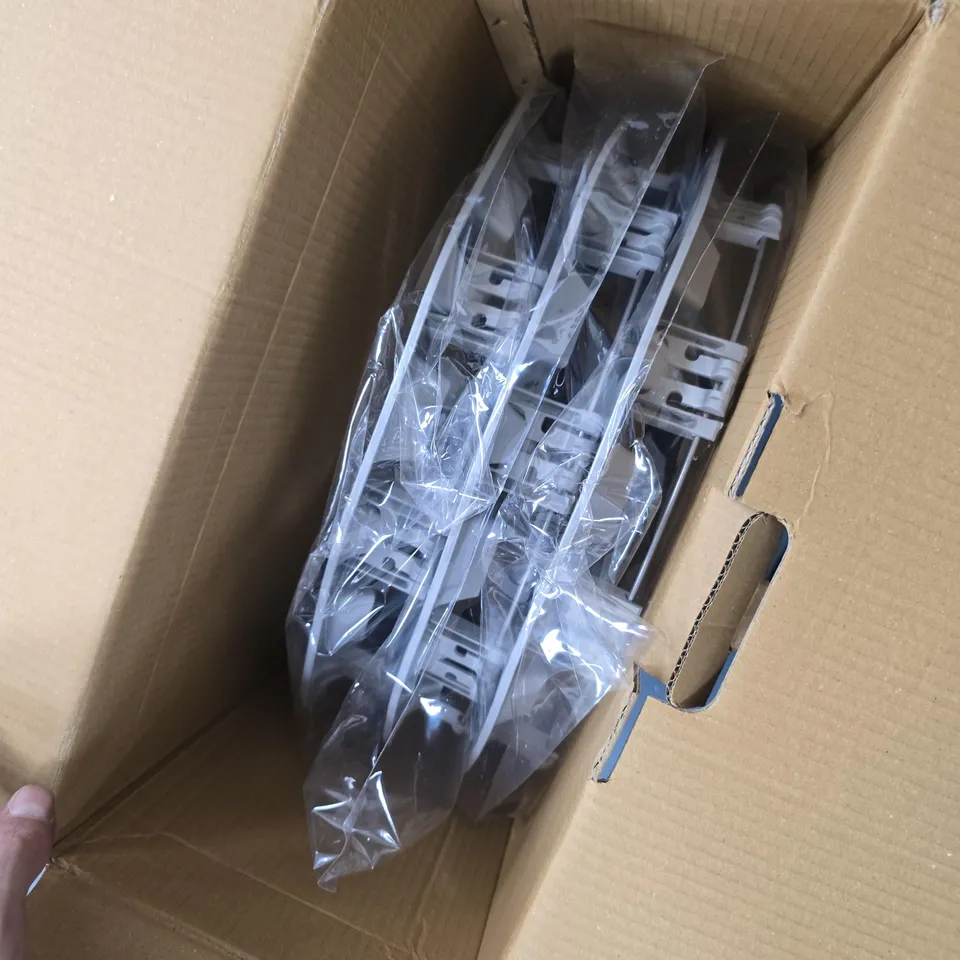 SET OF FOUR PLASTIC WHEEL TRIM 