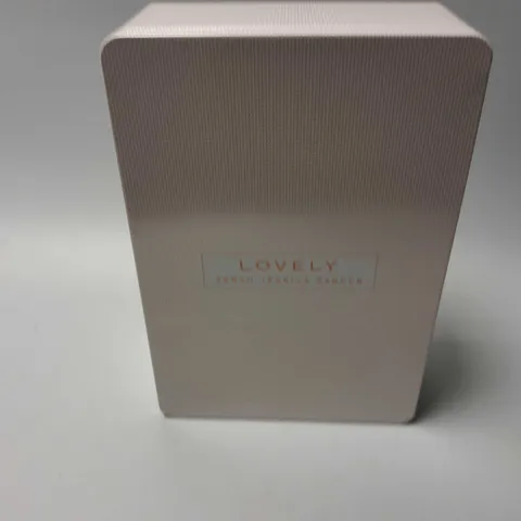 BOXED LOVELY SARAH JESSICA PARKER SET