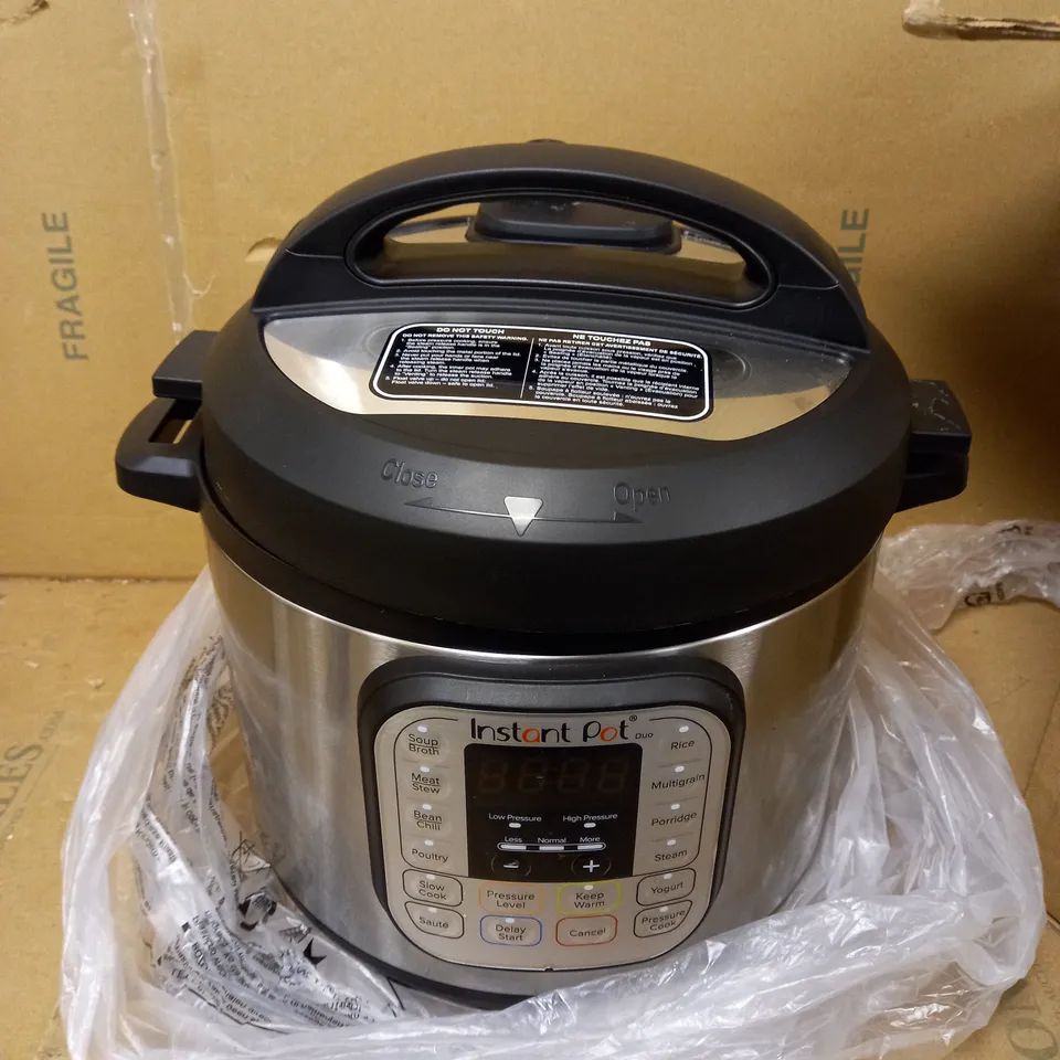 INSTANT POT DUO SMART PRESSURE COOKER