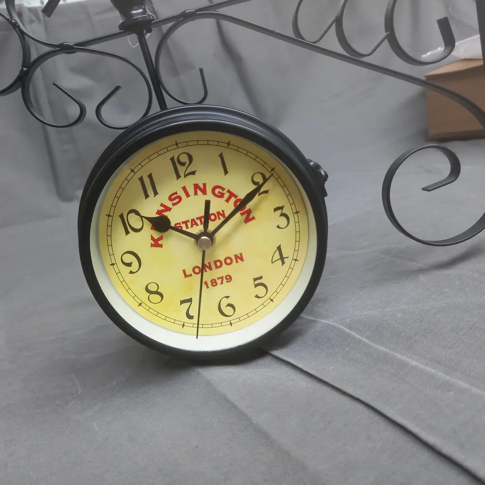 BOXED UNBRANDED DECRATIVE WALL MOUNTED CLOCK 