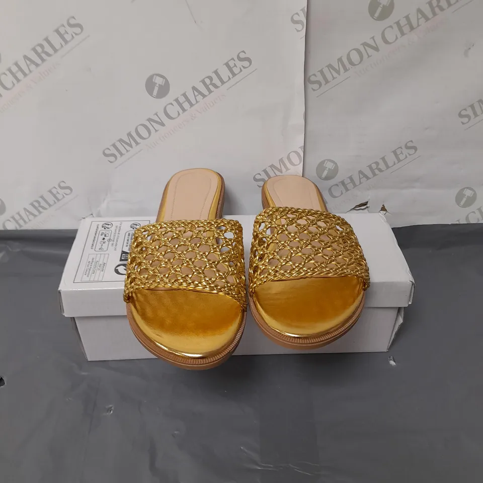 UNBRANDED LADIES GOLD SLIDERS SIZE EU 38
