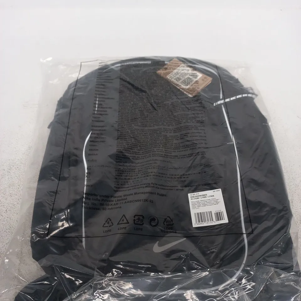 NIKE BACKPACK - BLACK, 25 LITRES (UNICO) – 25L