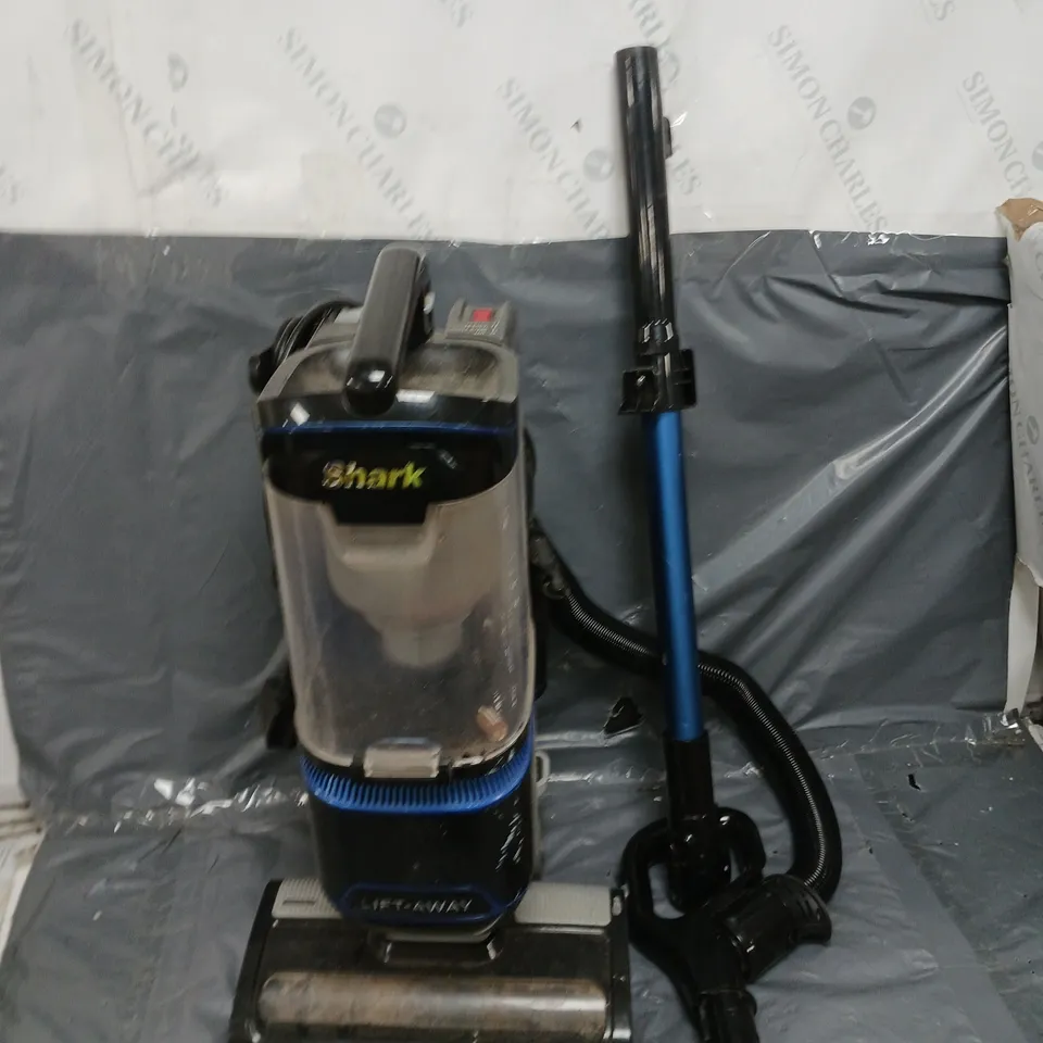 SHARK LIFT AWAY UPRIGHT VACUUM CLEANER - COLLECTION ONLY 