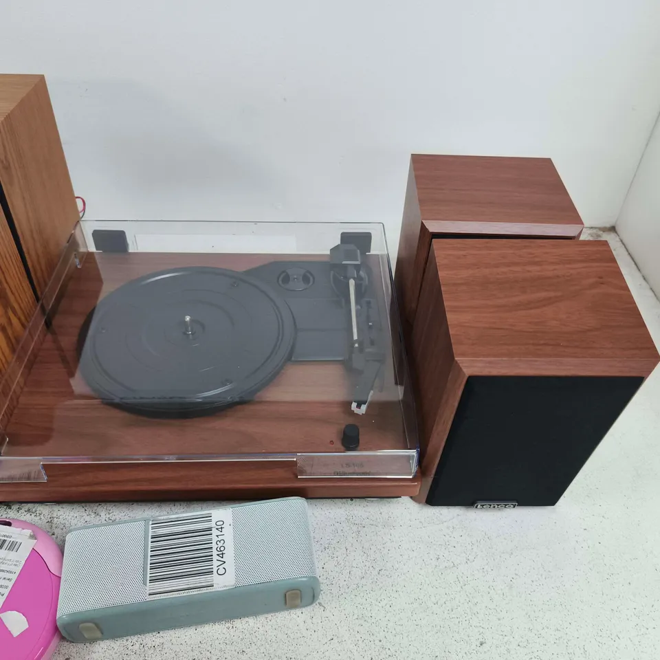 LOT OF 10 ASSORTED LENCO AUDIO ITEMS TO INCLUDE PERSONAL CD-PLAYERS AND TURNTABLES WITH SPEAKERS